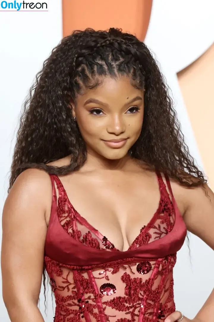 Halle Bailey голая photo #0132 (chloebaileyyy / hallebailey)