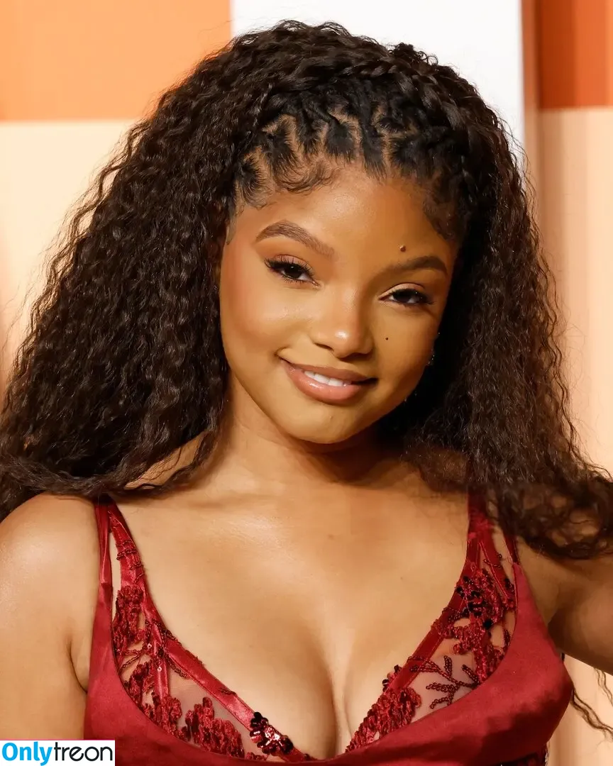 Halle Bailey nude photo #0137 (chloebaileyyy / hallebailey)