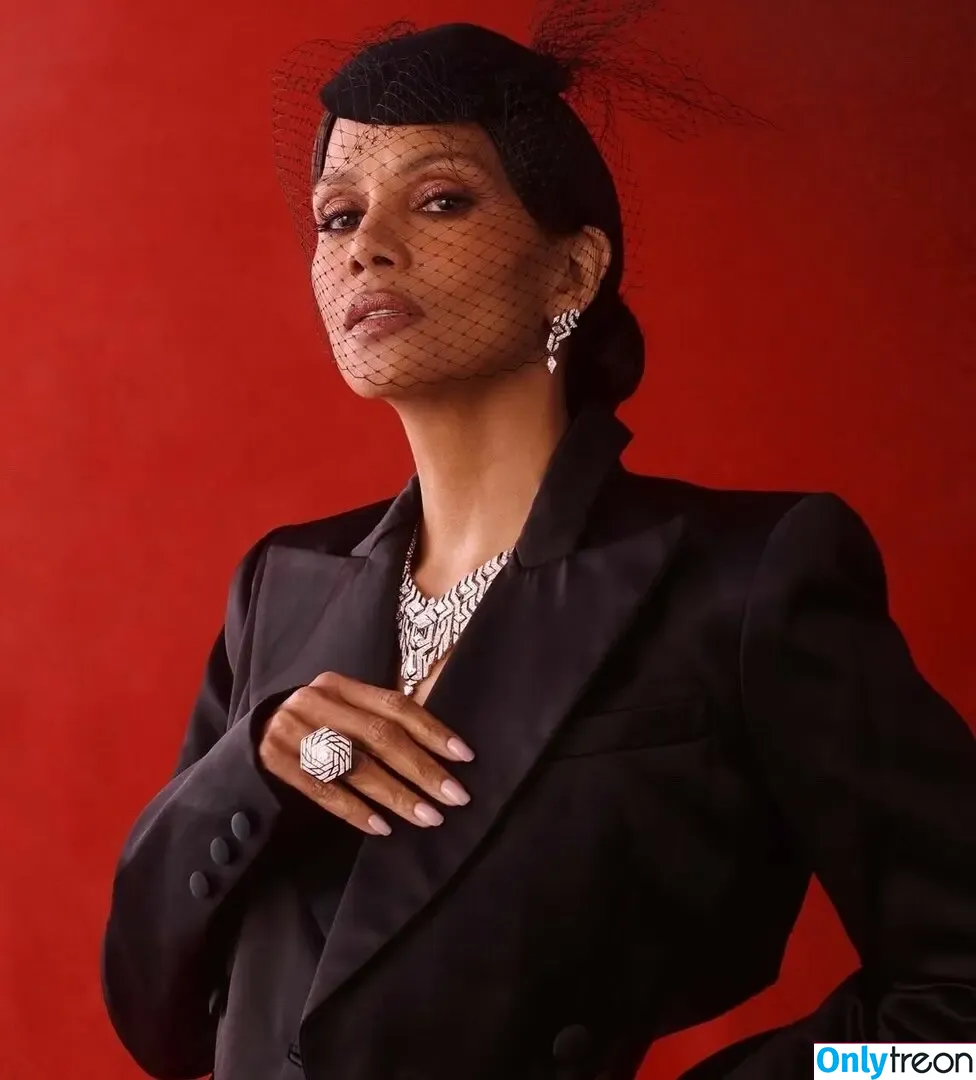 Halle Berry голая photo #0746 (halleberry / hberry01)
