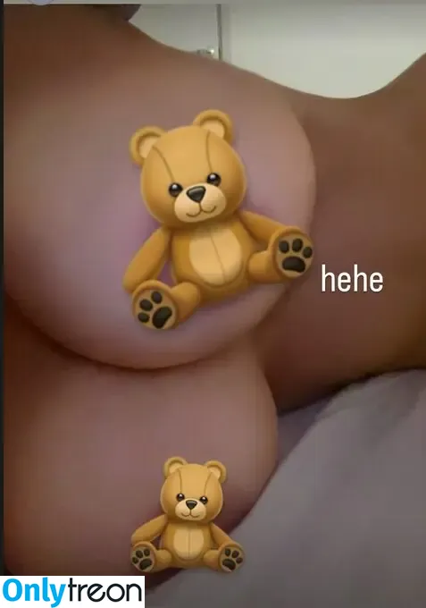Halola nude photo #0130 (halolalalalal / halolalaolal / kwittybb)