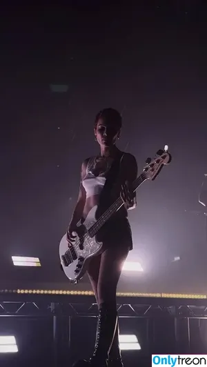 Halsey / iamhalsey / yammahaaa nude photo #0785