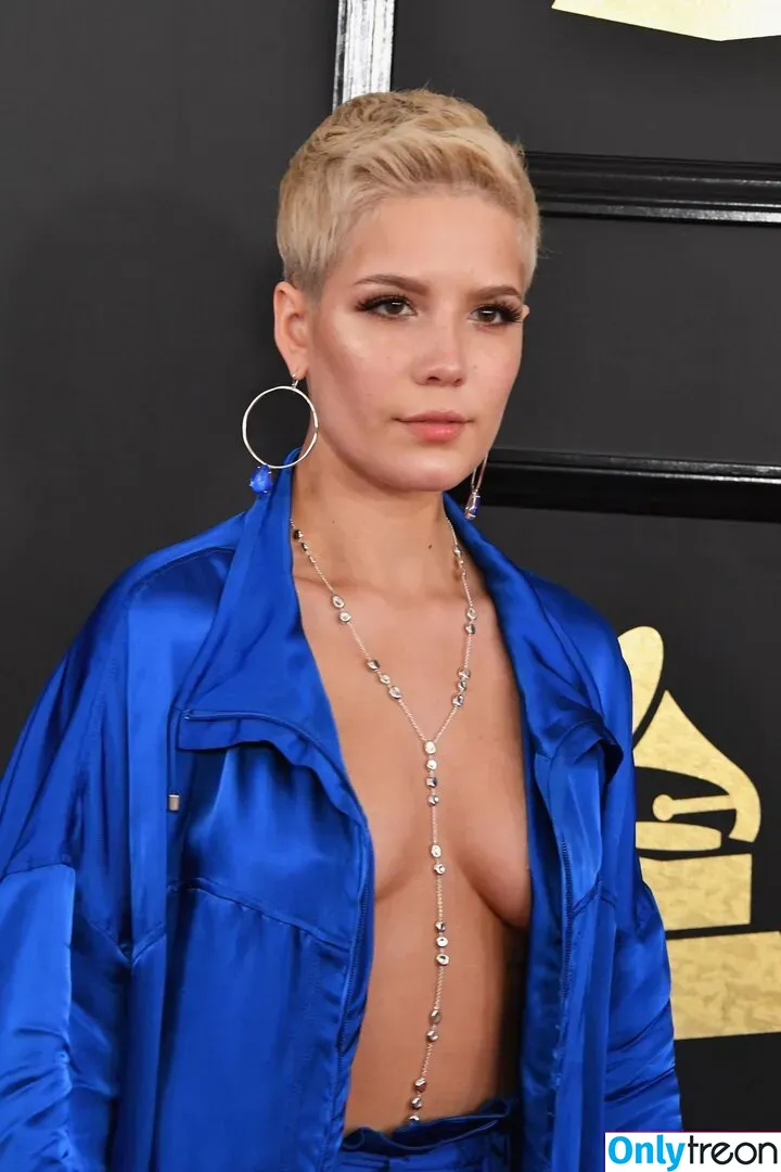 Halsey nude photo #0469 (iamhalsey / yammagotchi92)