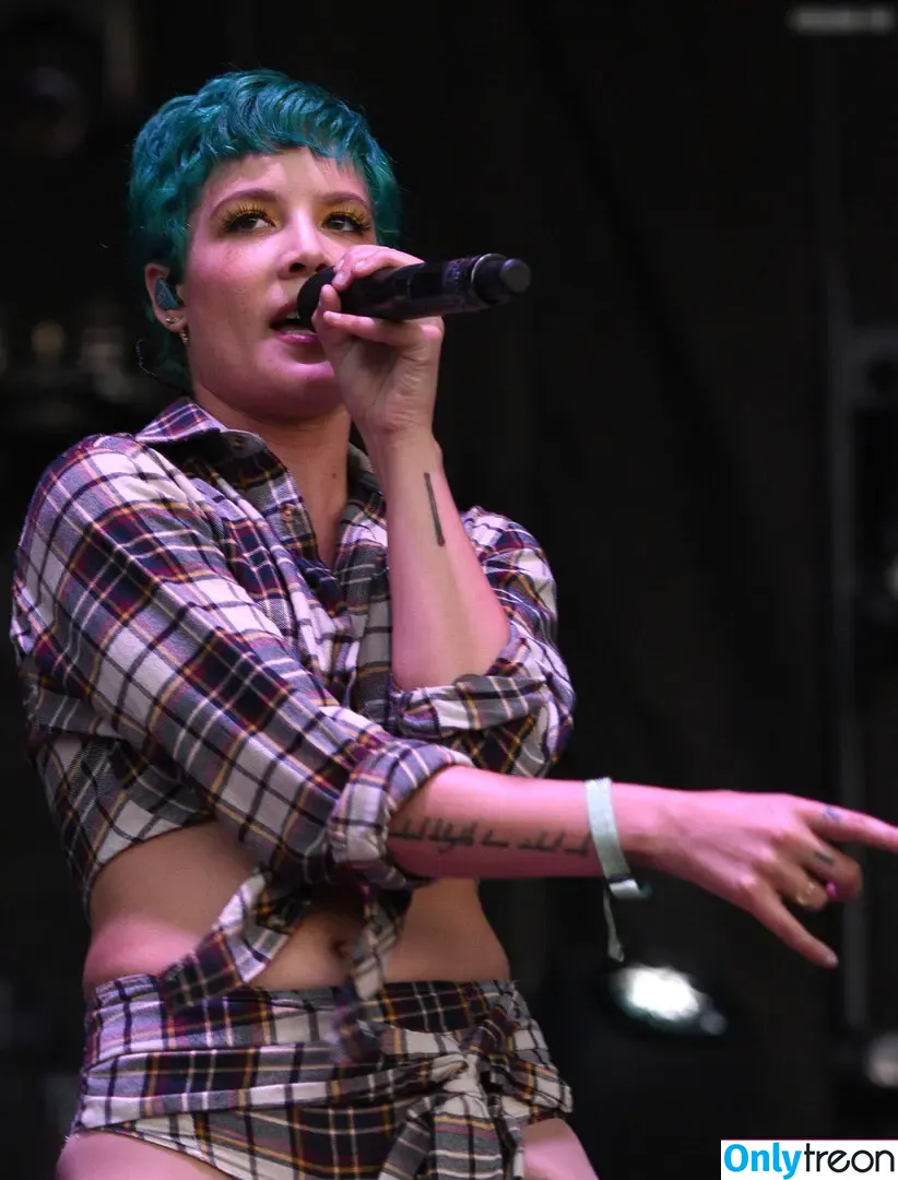 Halsey nude photo #0702 (iamhalsey / yammahaaa)