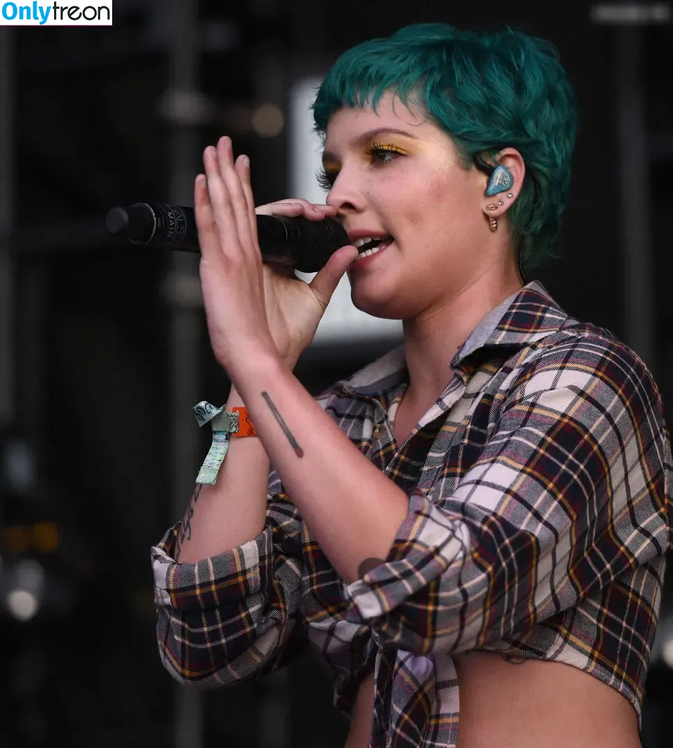 Halsey nude photo #0706 (iamhalsey / yammahaaa)