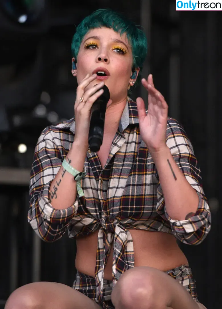 Halsey nude photo #0726 (iamhalsey / yammahaaa)