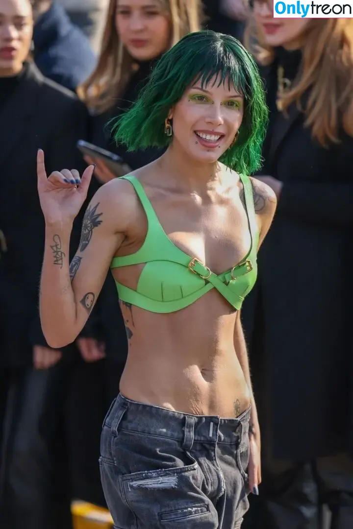 Halsey nude photo #0738 (iamhalsey / yammahaaa)