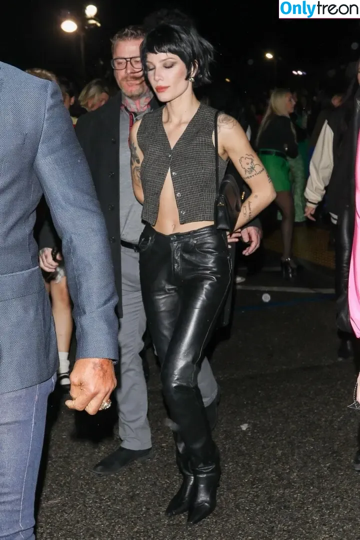 Halsey nude photo #0746 (iamhalsey / yammahaaa)