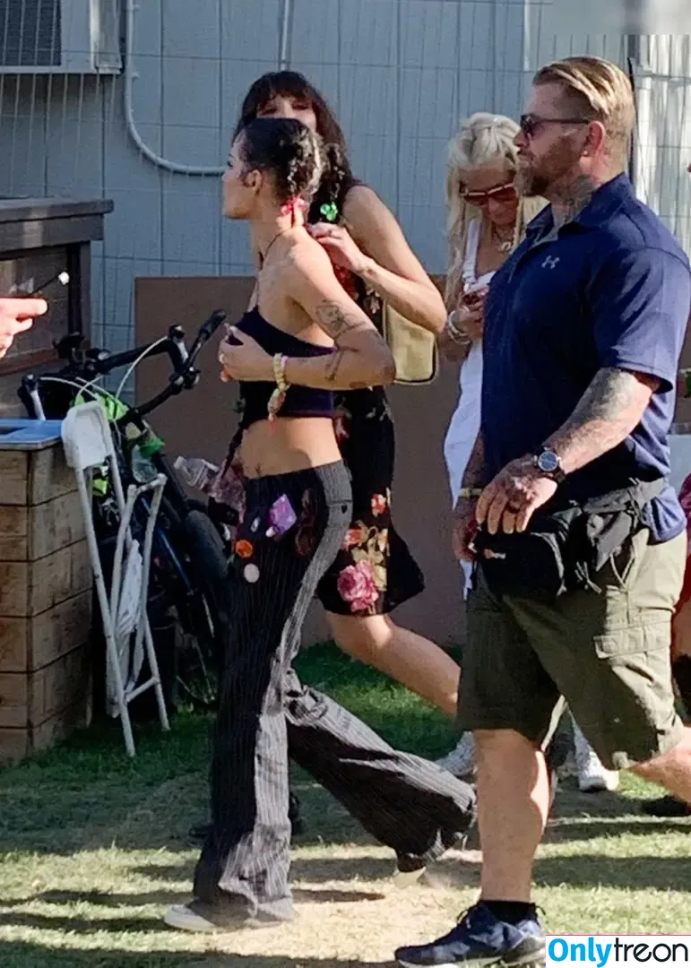 Halsey nude photo #0758 (iamhalsey / yammahaaa)