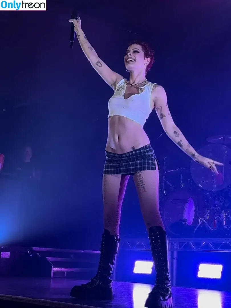 Halsey nude photo #0784 (iamhalsey / yammahaaa)