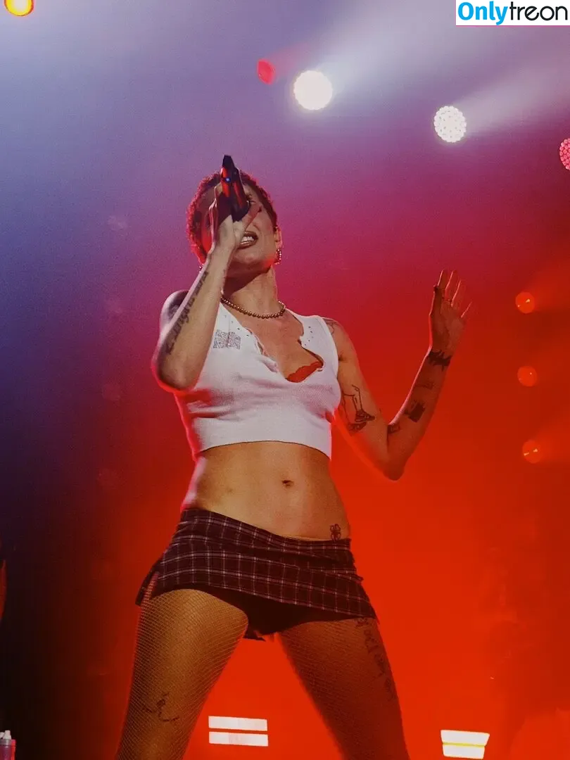 Halsey nude photo #0788 (iamhalsey / yammahaaa)