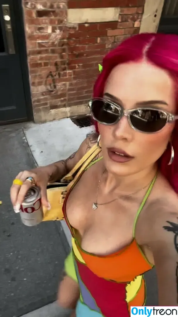 Halsey nude photo #0793 (iamhalsey / yammahaaa)