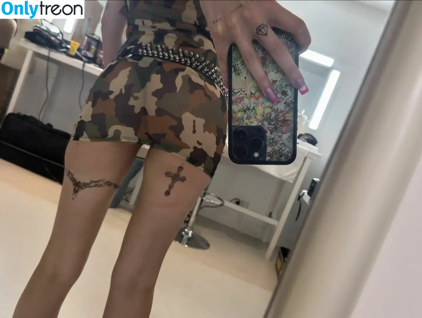 Halsey nude photo #0822 (iamhalsey / yammahaaa)