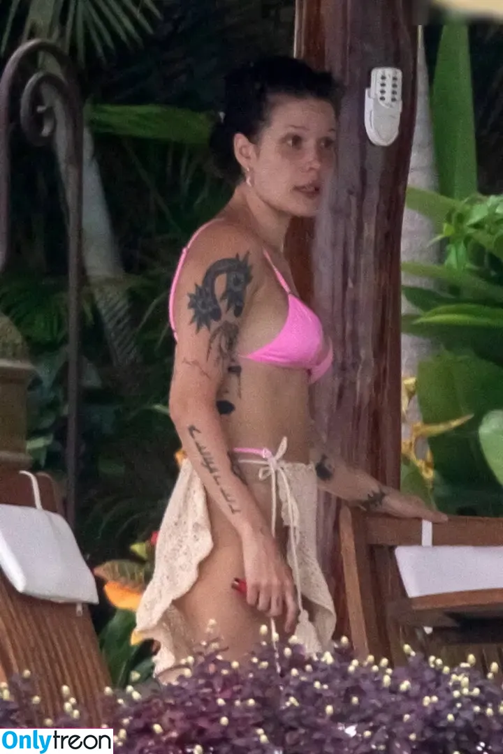 Halsey nude photo #0836 (iamhalsey / yammahaaa)