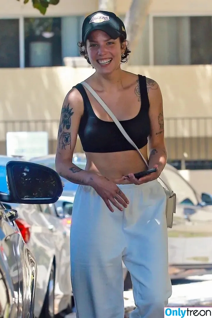 Halsey nude photo #0848 (iamhalsey / yammahaaa)
