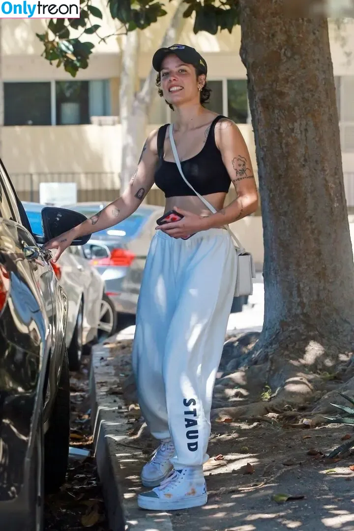 Halsey nude photo #0851 (iamhalsey / yammahaaa)