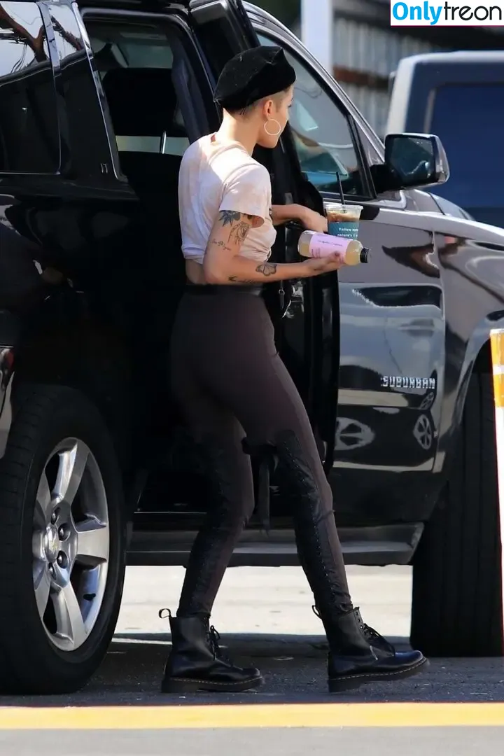 Halsey nude photo #0876 (iamhalsey / yammahaaa)
