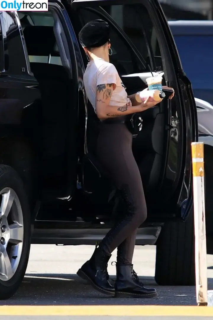 Halsey nude photo #0880 (iamhalsey / yammahaaa)