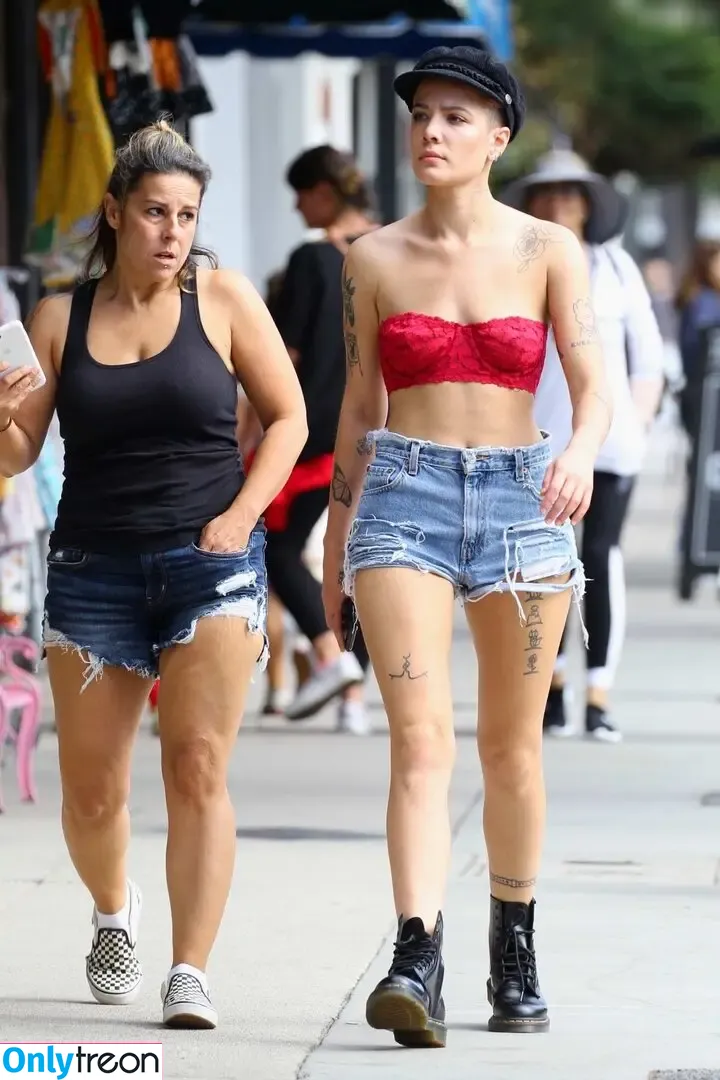 Halsey nude photo #0906 (iamhalsey / yammahaaa)