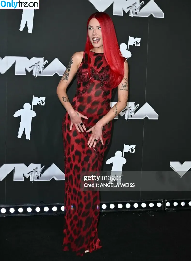 Halsey nude photo #0938 (iamhalsey / yammahaaa)