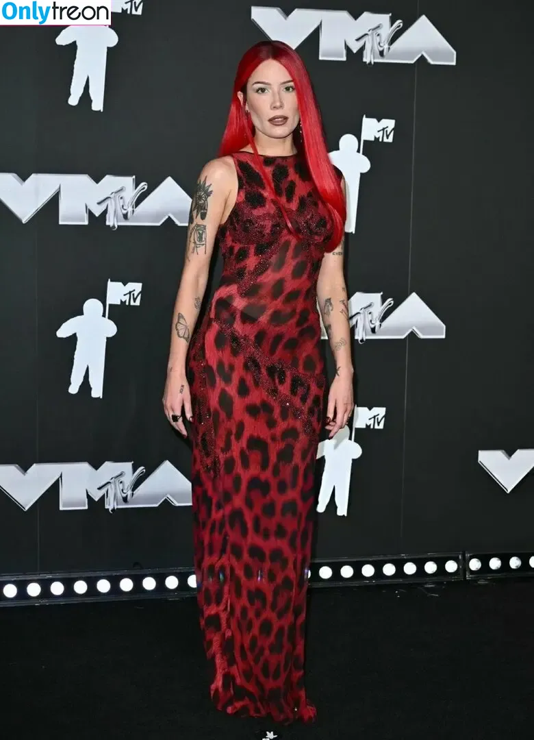 Halsey nude photo #0940 (iamhalsey / yammahaaa)