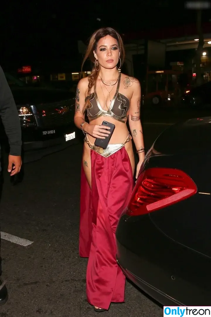Halsey nude photo #0956 (iamhalsey / yammahaaa)