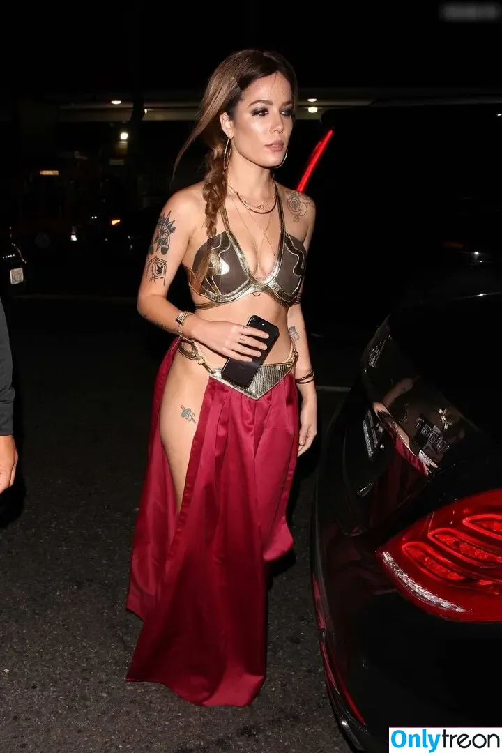 Halsey nude photo #0963 (iamhalsey / yammahaaa)