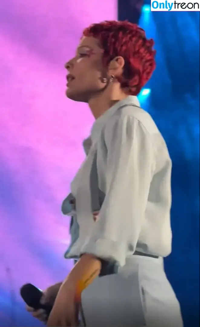 Halsey nude photo #0971 (iamhalsey / yammahaaa)
