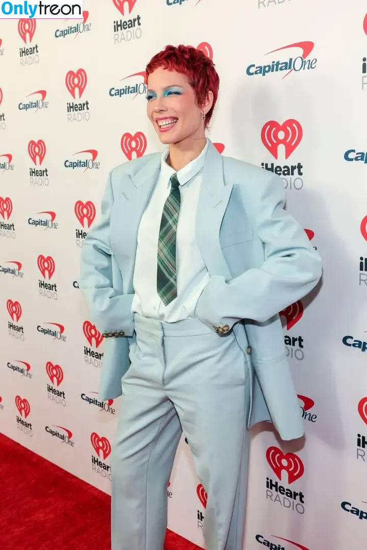 Halsey nude photo #0974 (iamhalsey / yammahaaa)