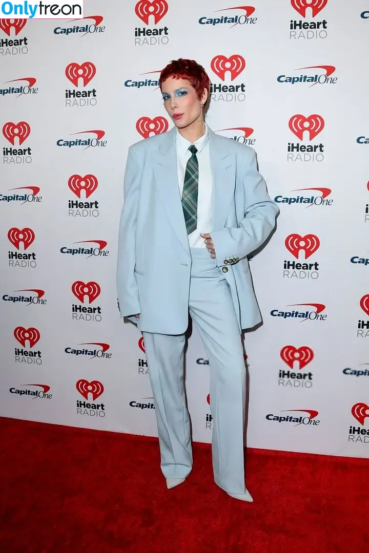 Halsey nude photo #0976 (iamhalsey / yammahaaa)
