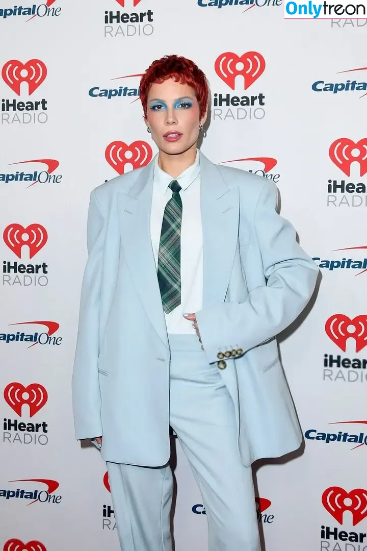 Halsey nude photo #0978 (iamhalsey / yammahaaa)