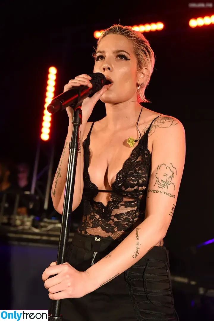Halsey nude photo #1171 (iamhalsey / yammahaaa)