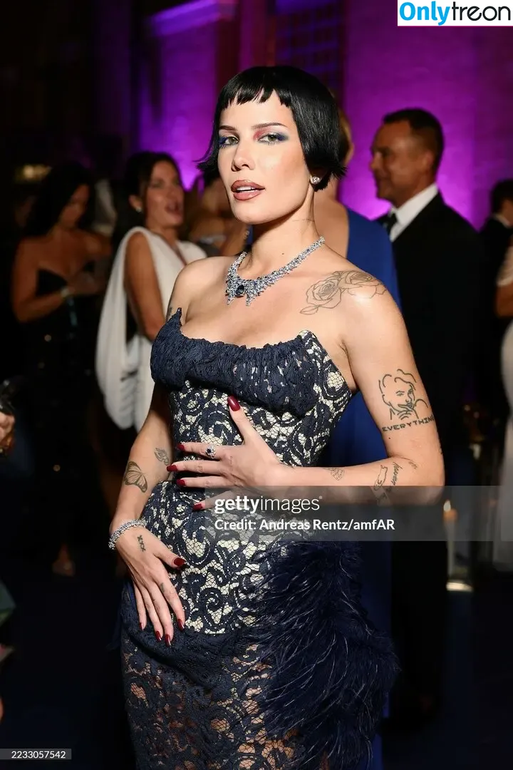 Halsey nude photo #1255 (iamhalsey / yammahaaa)
