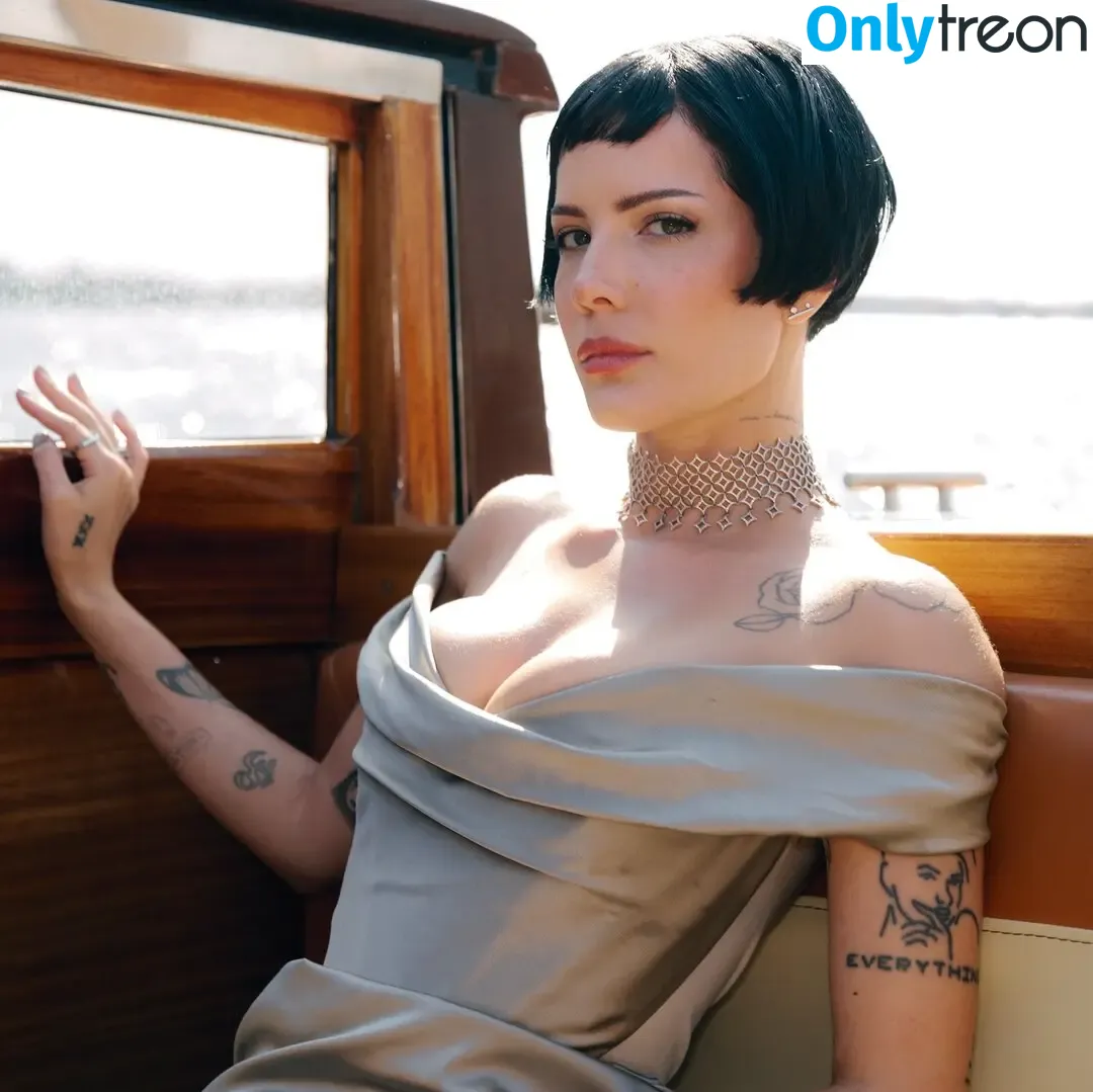Halsey nude photo #1260 (iamhalsey / yammahaaa)