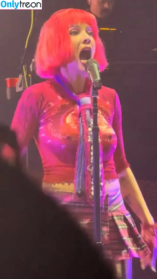 Halsey голая photo #1293 (iamhalsey / yammahaaa)