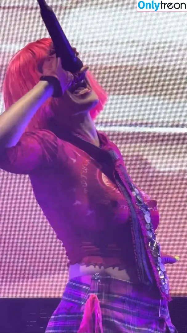 Halsey голая photo #1297 (iamhalsey / yammahaaa)