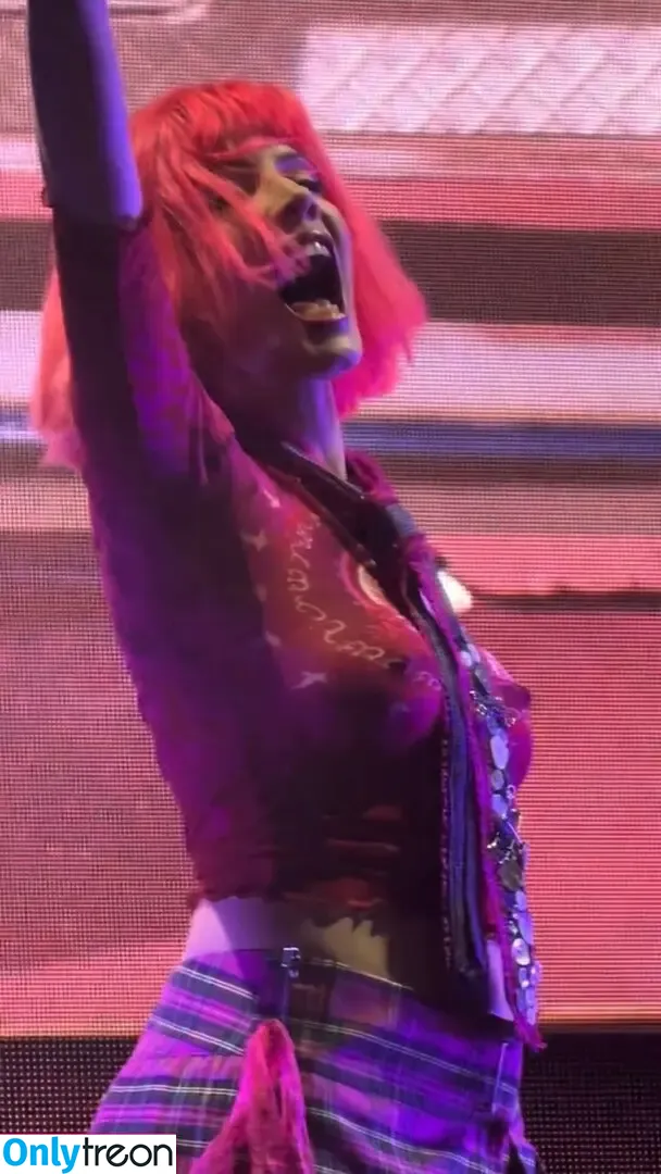 Halsey nude photo #1298 (iamhalsey / yammahaaa)