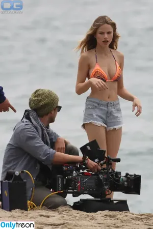 Halston Sage / halstonsage фото голая #0240