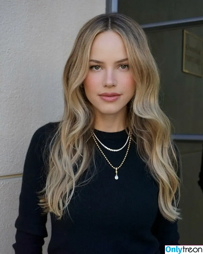 Halston Sage голая photo #0250 (halstonsage / oatmilkhuny)
