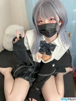 hamusuk_k / hamham_sk / 甘噛みはむちゃん nude photo #0012