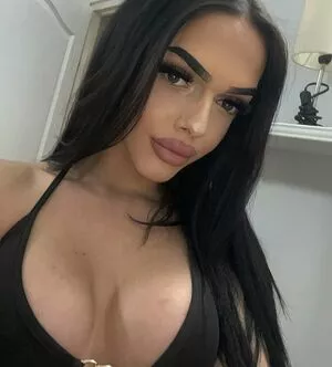 Hamza Alexa / hamzaalexa / hamzaalexxa / lexahamzaa nude photo #0010