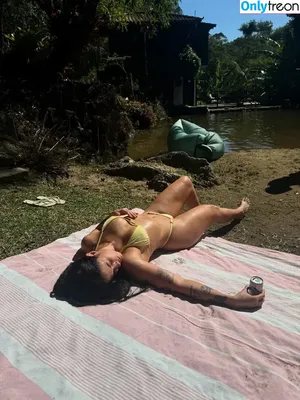 Hana Khalil / khalilhana nude photo #0026