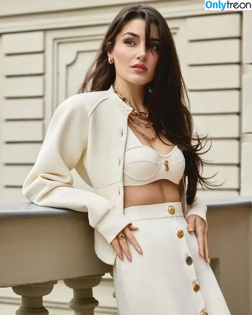 Hande Ercel nude photo #0296 (handemiyy)