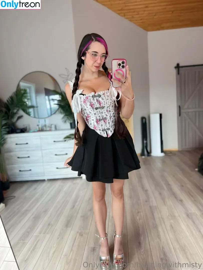 hangingwithmisty nude photo #0037 (hangingwithmisty)