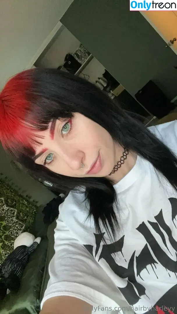 hangwithharley nude photo #0011 (hangingwithharley)