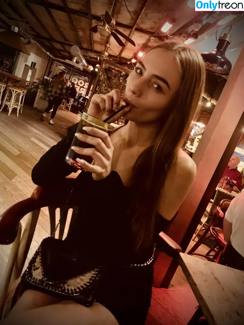 hania-x nude photo #0016 (haniaheheofficial)