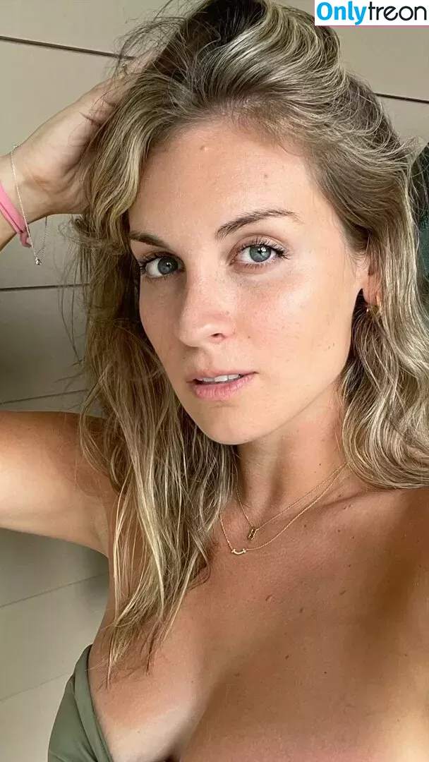 Hannah Aylward nude photo #0015 (Burcaw / hannahayl)