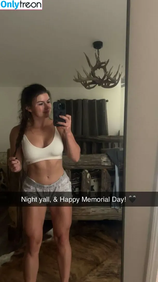 Hannah Barron nude photo #0581 (Hannahbarron96)
