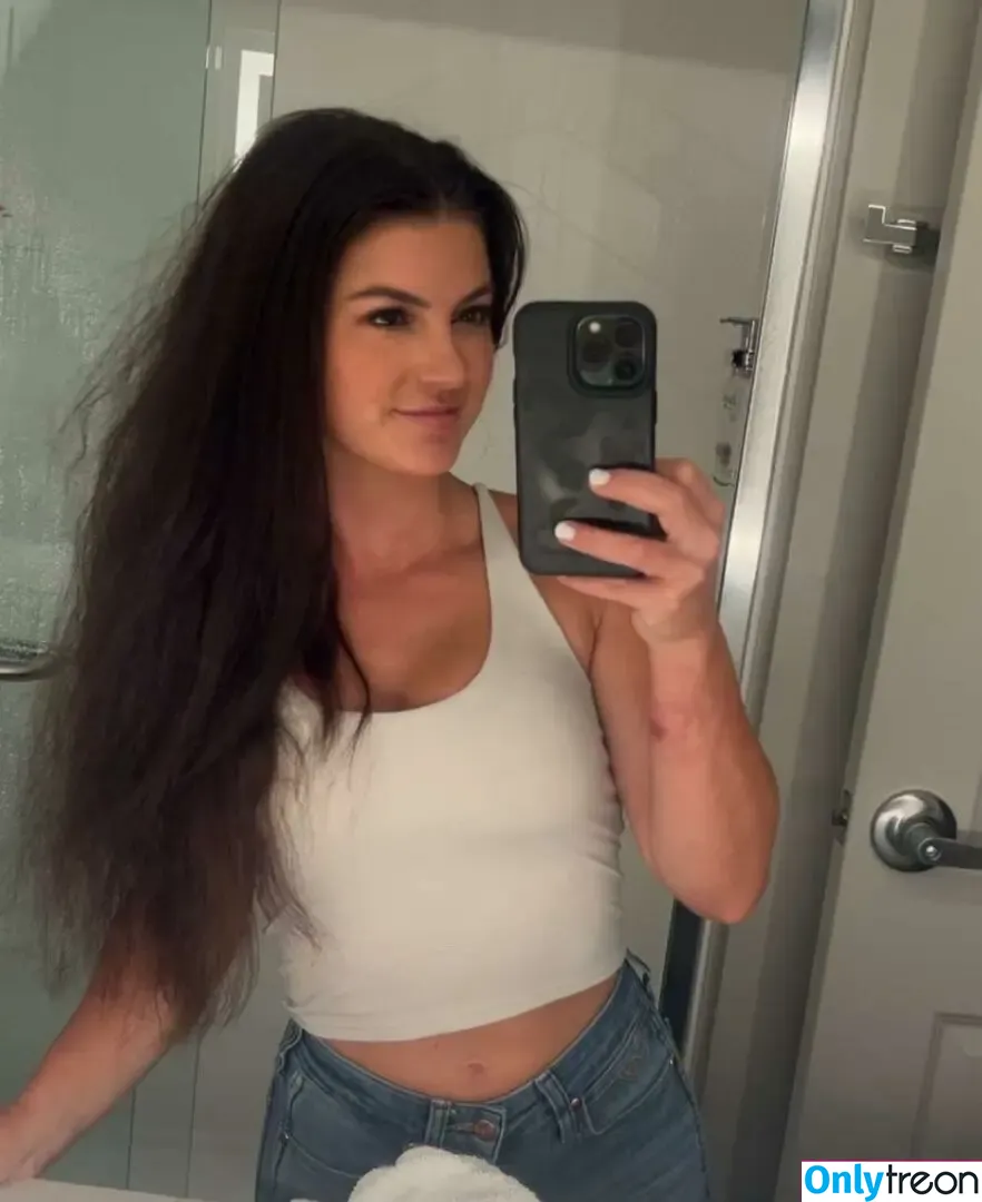 Hannah Barron nude photo #0585 (Hannahbarron96)