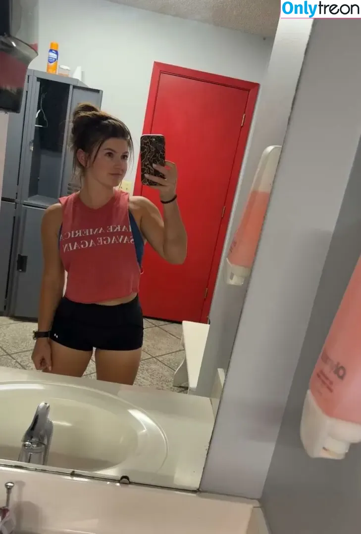 Hannah Barron голая photo #0621 (Hannahbarron96)