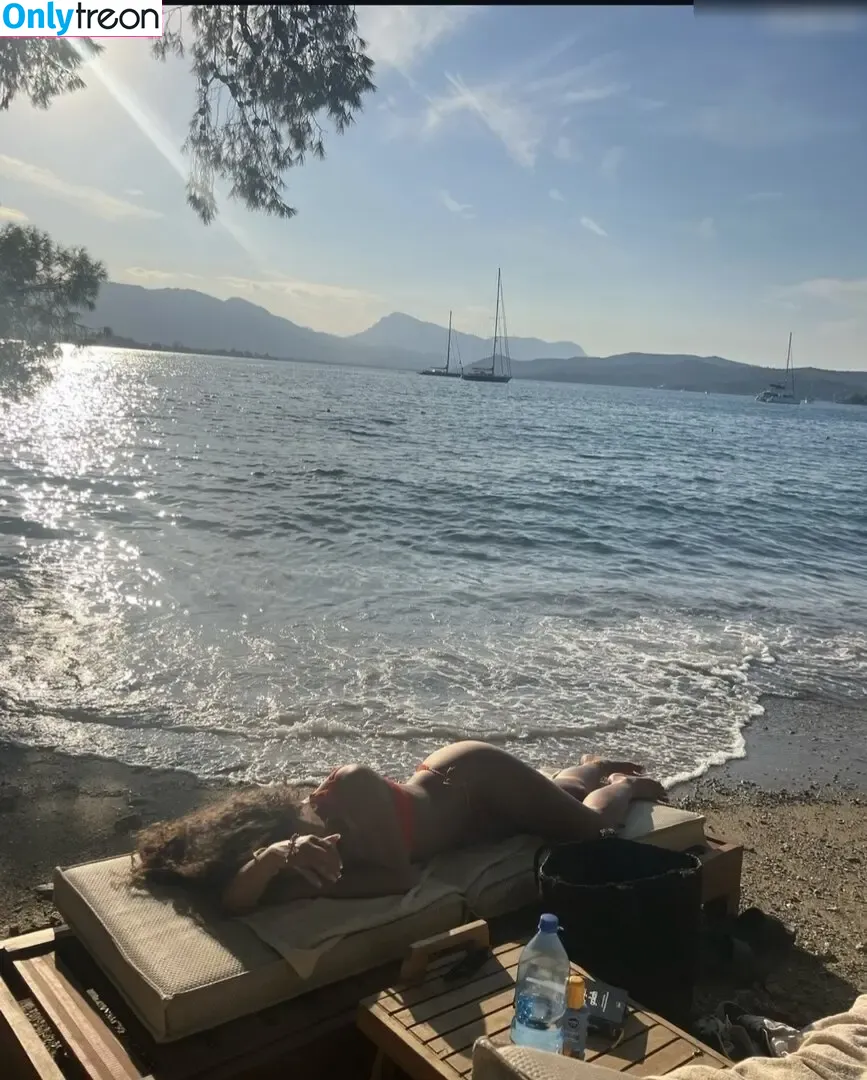 Hannah Beck nude photo #0008 (hannah.be)